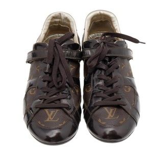 Monogram Louis Vuitton Sneakers!